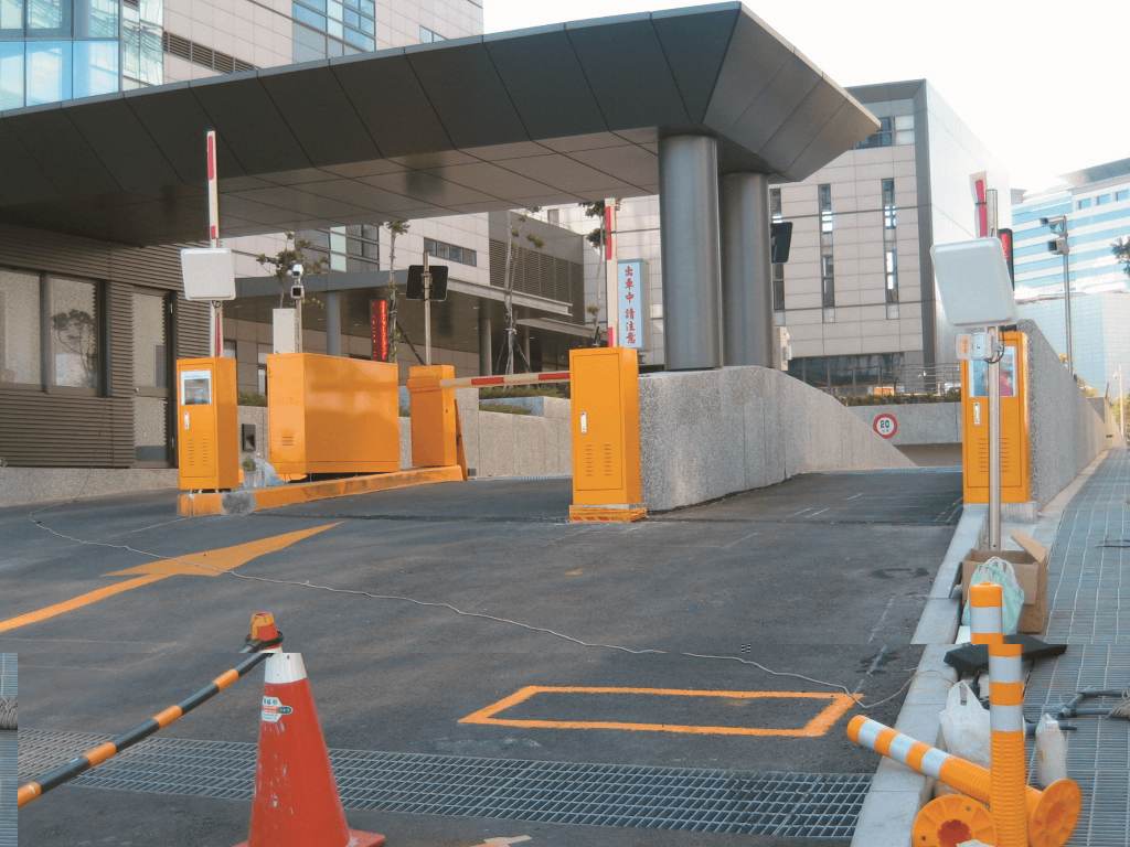 Do ativo ao passivo: as diferen&ccedil;as e aplica&ccedil;&otilde;es dos diferentes tipos de leitores RFID para ve&iacute;culos